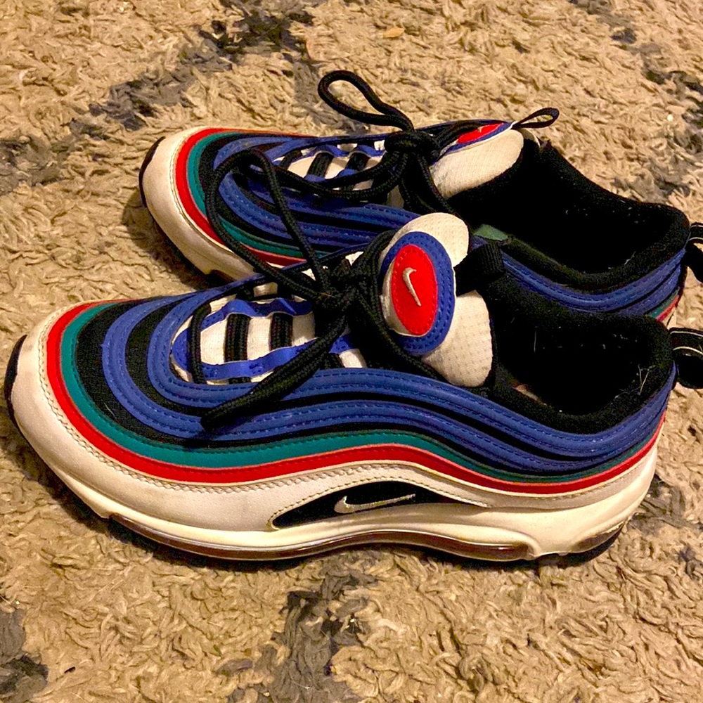 Womens sneaker